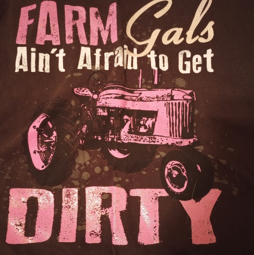 ๐ฎ ๐ Farm Gals Short Sleeve T-Shirt - Picture 1 of 4